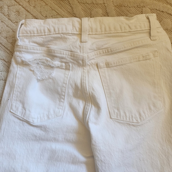 ABERCROMBIE AND FITCH MOM HIGH RISE JEAN - Picture 11 of 12